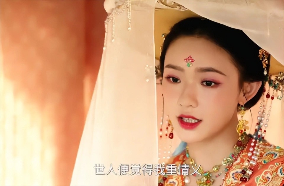 孙俪邓超现身国标舞大赛,台下观赛对小花关怀备至