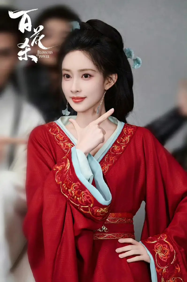 业务不熟!向鹏王艺迪夺冠自拍合照,大迪不满小老弟直男自拍爆锤他