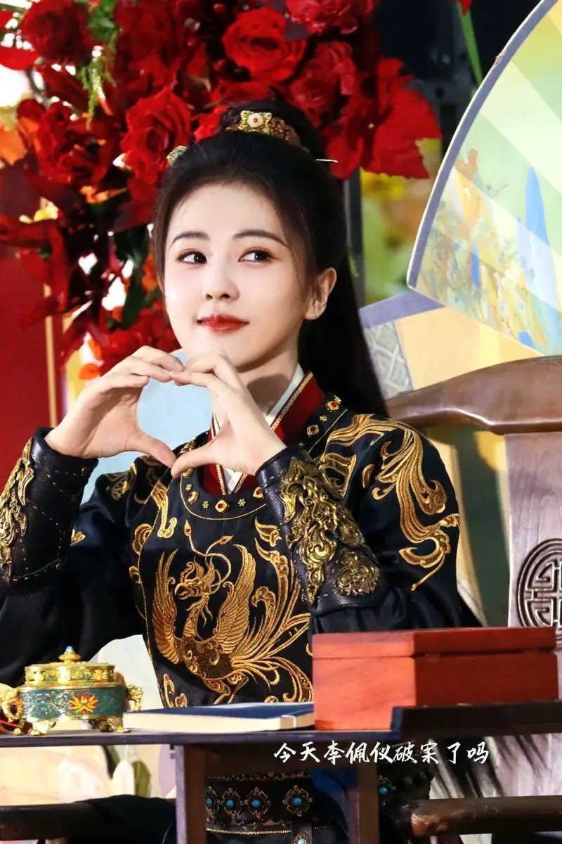 费翔母亲毕丽娜:一生历经波折,晚年遗憾未见儿成婚