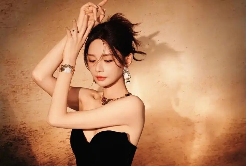 网红迅猛龙特蕾莎批评“妈粉”行为:还真把自己当成我妈了