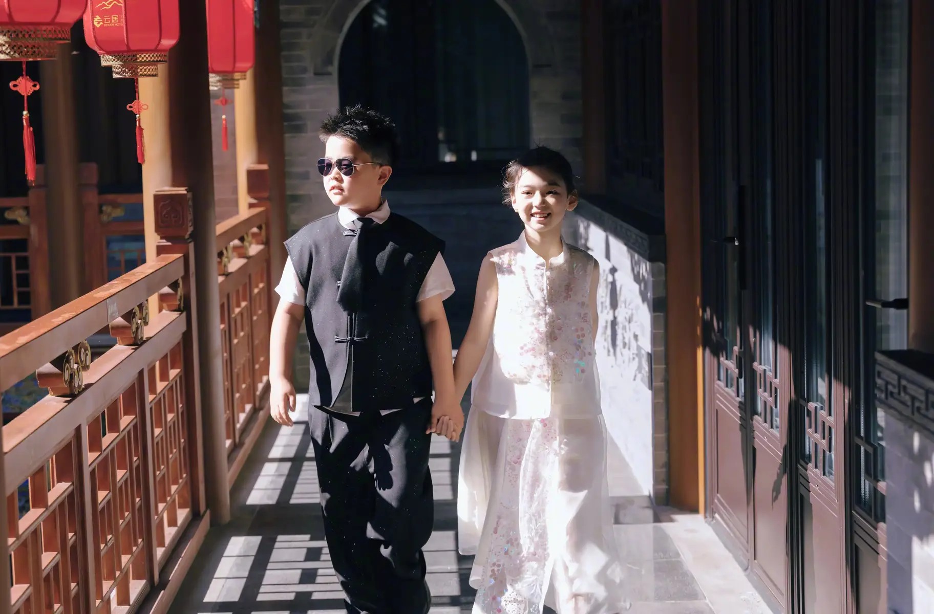 《志愿军:浴血和平》首映 陈凯歌回应金鸡提名