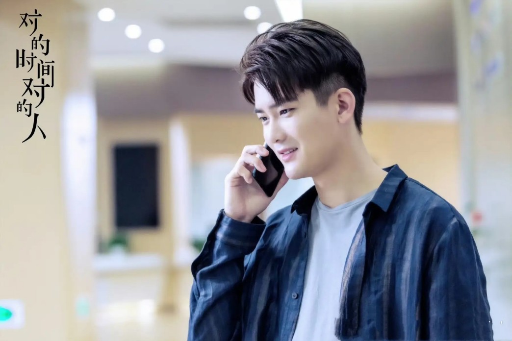 网友饿疯了！胡彦斌易梦玲恋情曝光太彻底，其实大家只是NPC而已