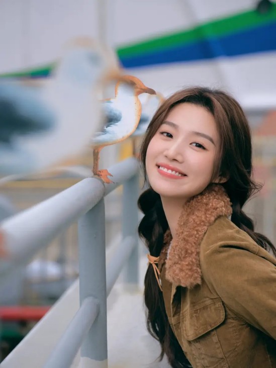 前TVB小生与艺人太太近照曝光！年近70仍保养得宜！曾演《神雕侠侣》《射雕》