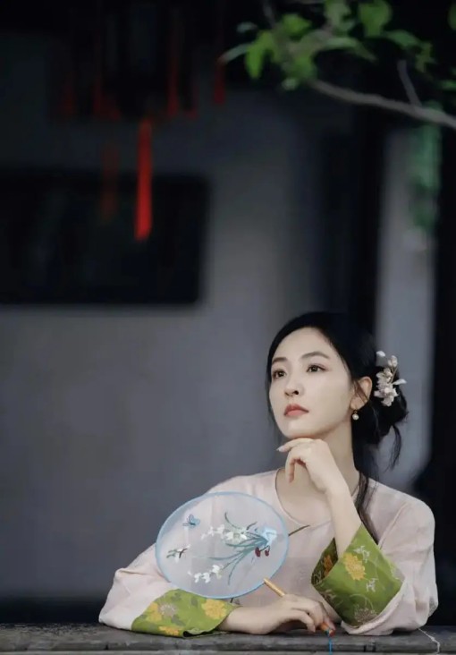 申奥执导电影《用武之地》首次曝光境外人质产业链 肖央齐溪夫妻被绑只能活一人